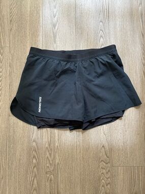 Salomon Black Women's Athletic Shorts with Built-In Liner